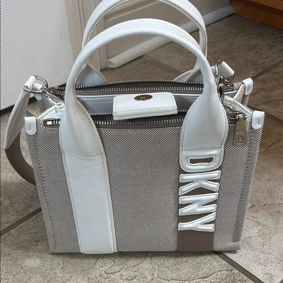 DKNY Women's Tan and White Tote Bag - Picture 9 of 10